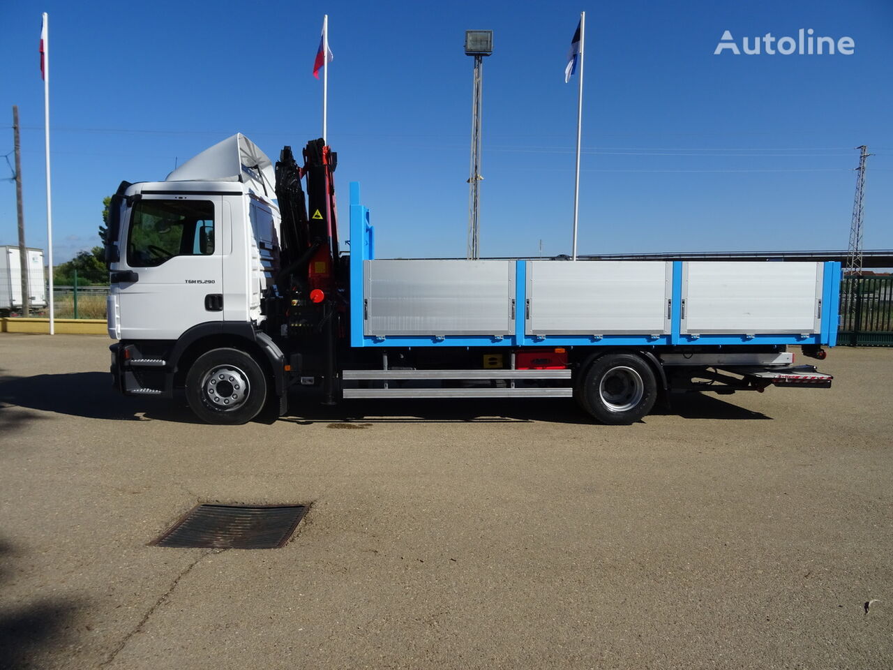 MAN TGM 18 250 flatbed truck