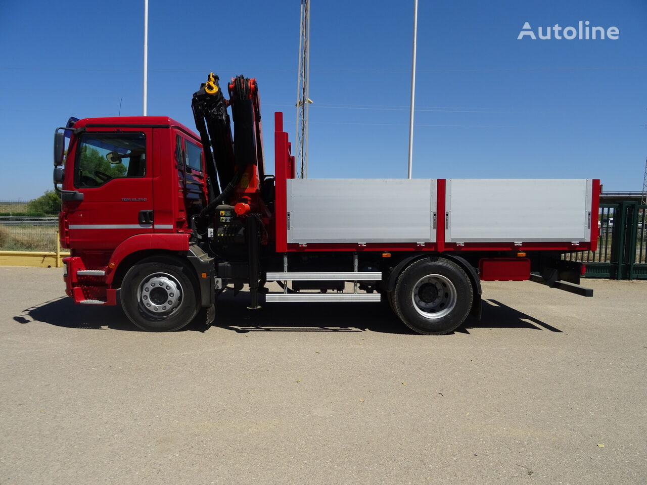 MAN TGM 18 250 flatbed truck