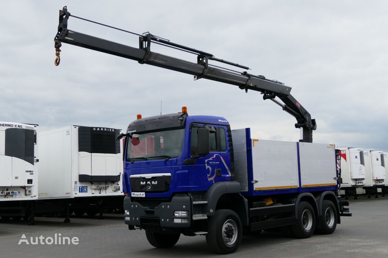 бортовой грузовик MAN  TGS 26.440 / 6 x 6 / SKRZYNIOWY- 4,6 M / + HDS HIAB 211 wysów: