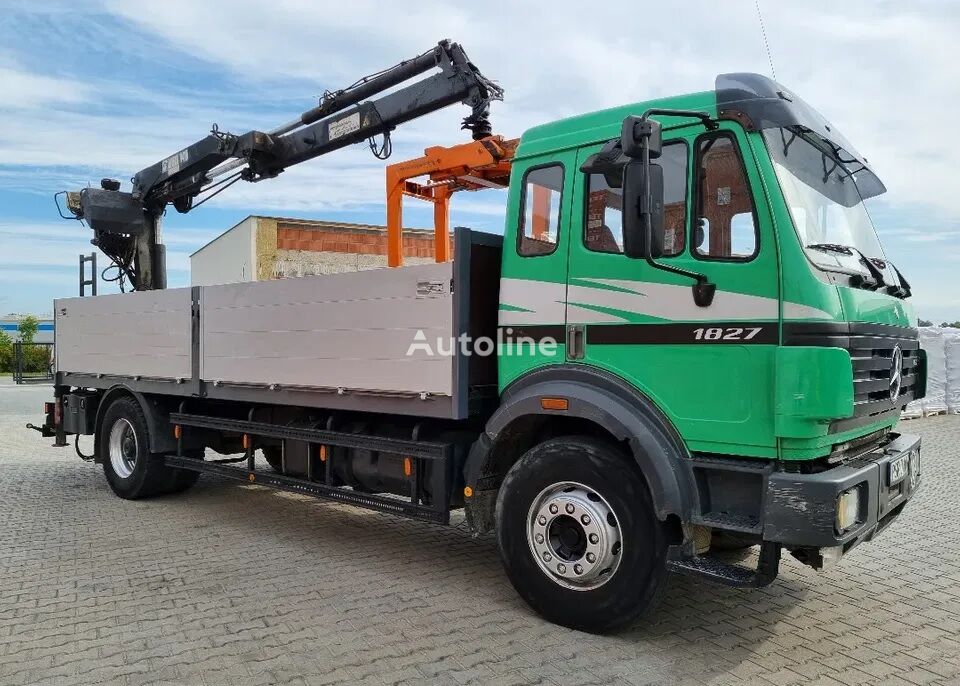 camion plateau Mercedes-Benz 1827