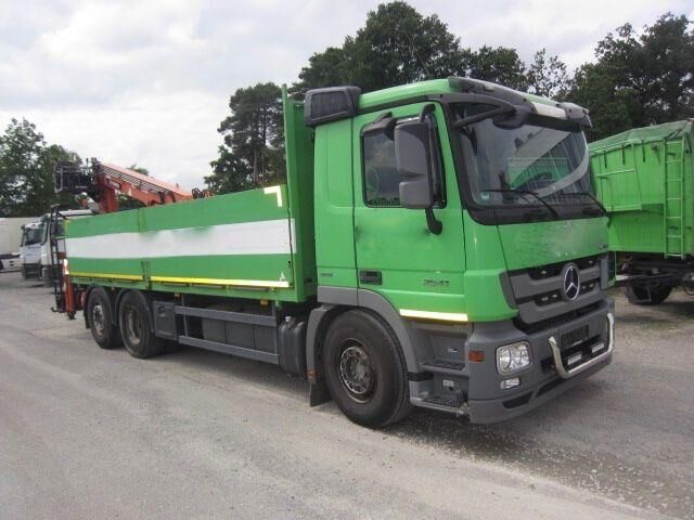 camion plateau Mercedes-Benz Actros 2541 mit Atlas -Kran