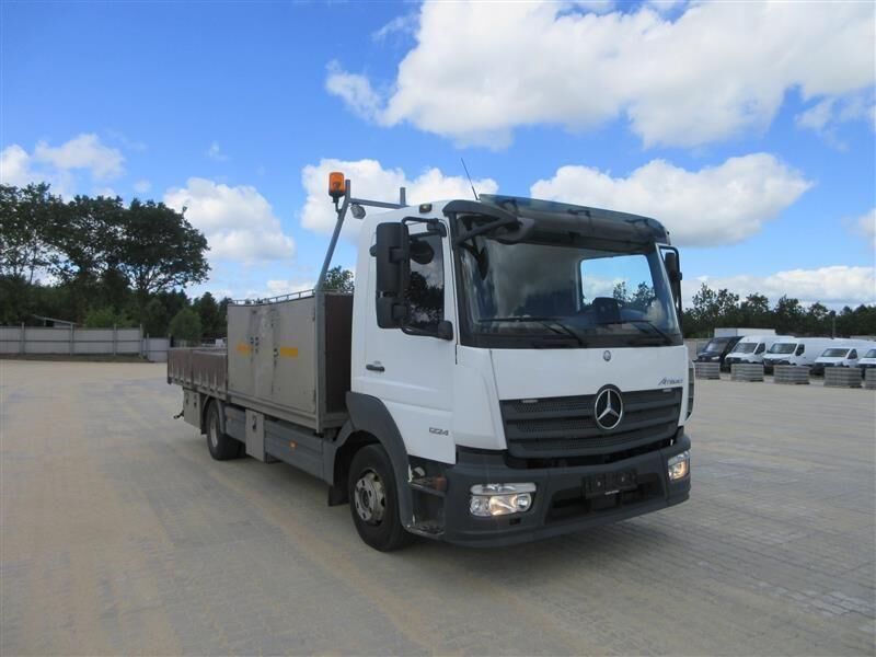 Mercedes-Benz Atego 1224 LNR フラットベッドトラック