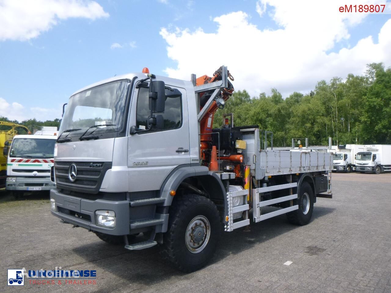 camion plateau Mercedes-Benz Axor 1829 4x4 RHD + Atlas 85.2 A5L