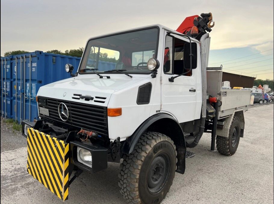 Mercedes-Benz UNIMOG U 1000  L424  flatbed truck