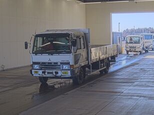 Mitsubishi FIGHTER kamion s ravnom platformom