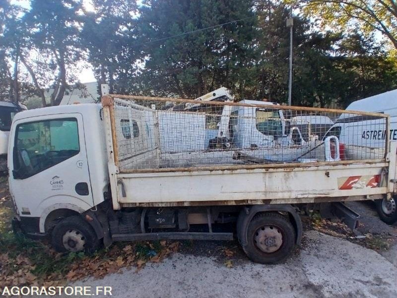2011 NISSAN Cabstar-45150547