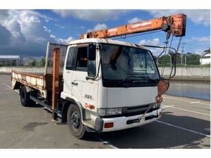 camion plateau Nissan CONDOR