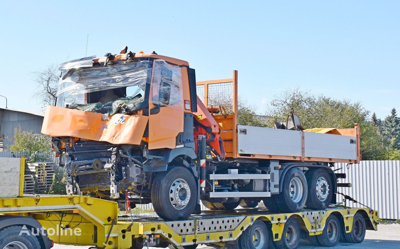 Renault C 380 camión caja abierta siniestrado