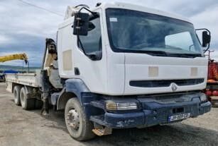 Renault KERAX 320 kamion s ravnom platformom