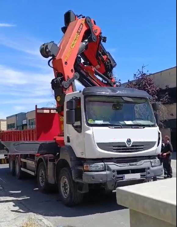 ciężarówka burtowa Renault KERAX 450.32