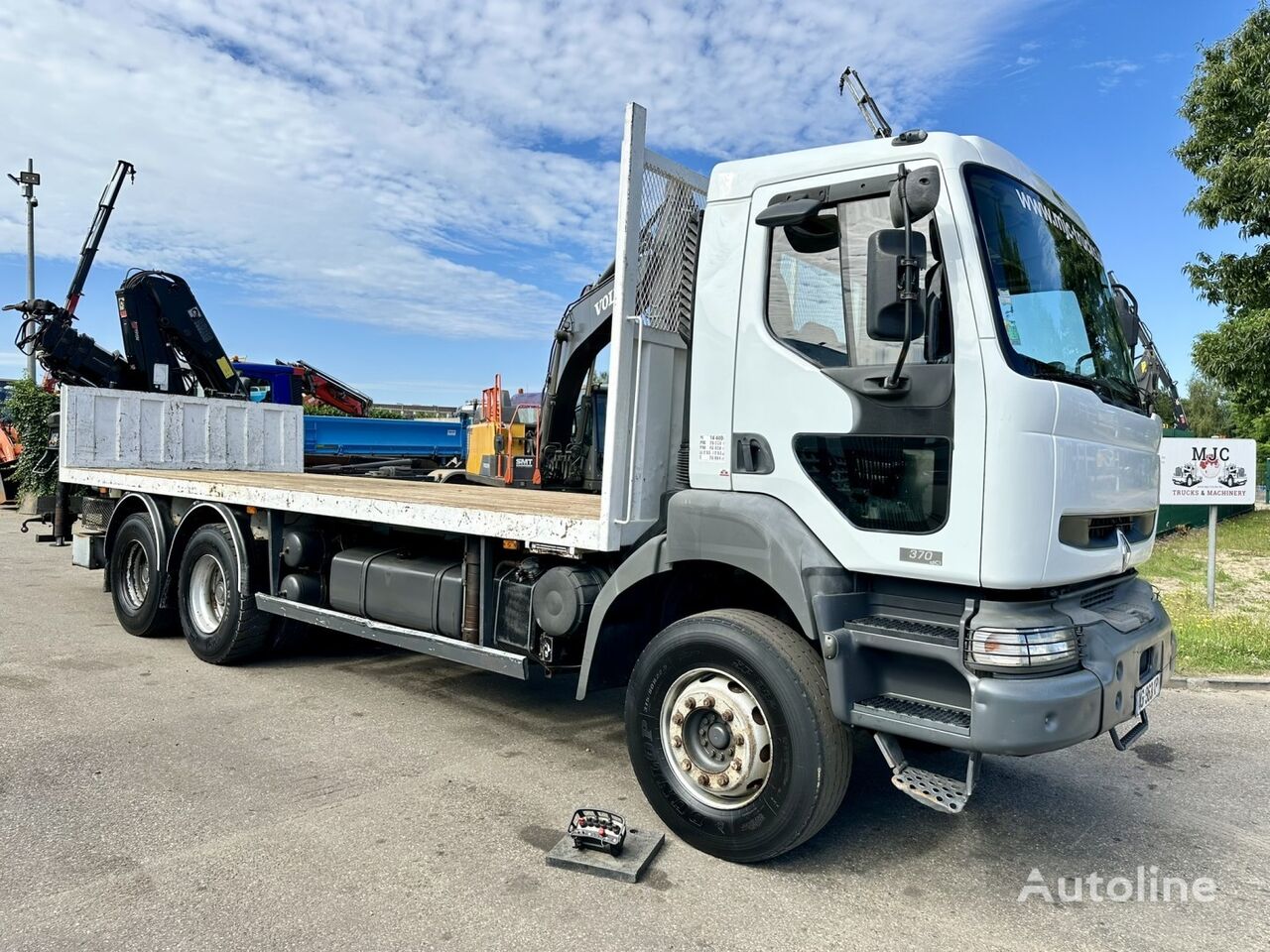 Renault Kerax 370 DCI 6x4 + PLATFORM 7m + CRANE HIAB 166 BS-3 HIDUO / RA flatbed truck