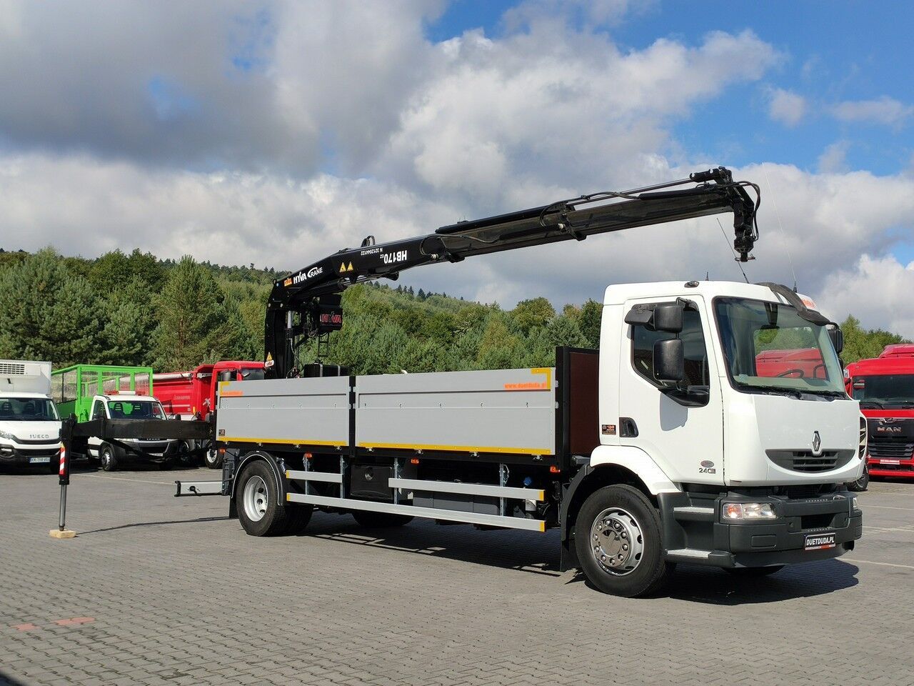 شاحنة مسطحة Renault Midlum 180.240DXI + HDS HYVA HB170E2 Udzwig 3.6Tony