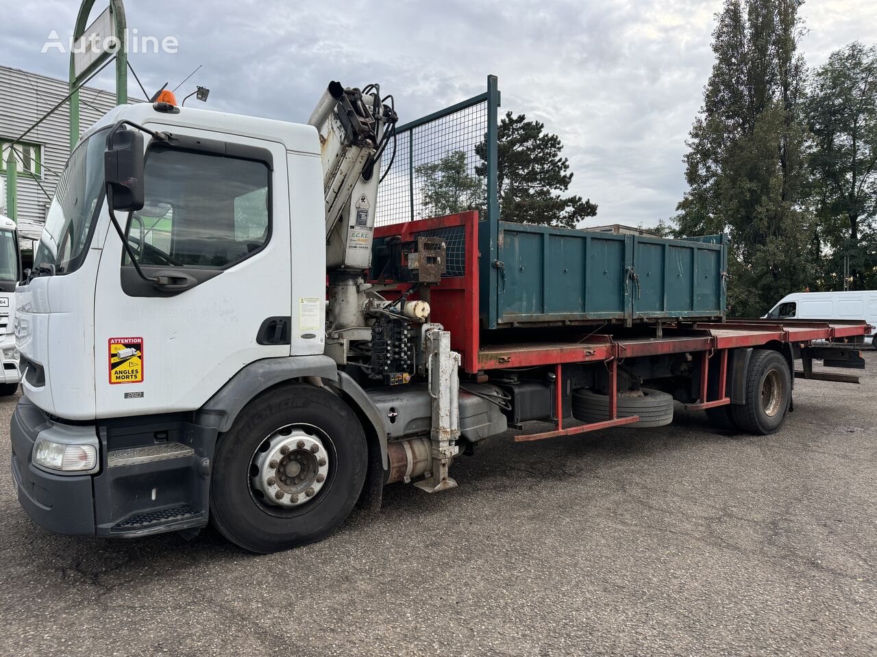 Renault Premium 260 flatbed truck