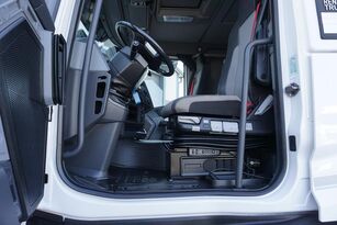 Camion plateau Renault T 380 / 6 X 2 / SKRZYNIOWY + HDS / HIAB 302 E-5 / PILOT / OŚ SKR à vendre - Image 55 | Autoline CI Camion plateau Renault T 380 / 6 X 2 / SKRZYNIOWY + HDS / HIAB 302 E-5 / PILOT / OŚ SKR | Image 55 - Autoline