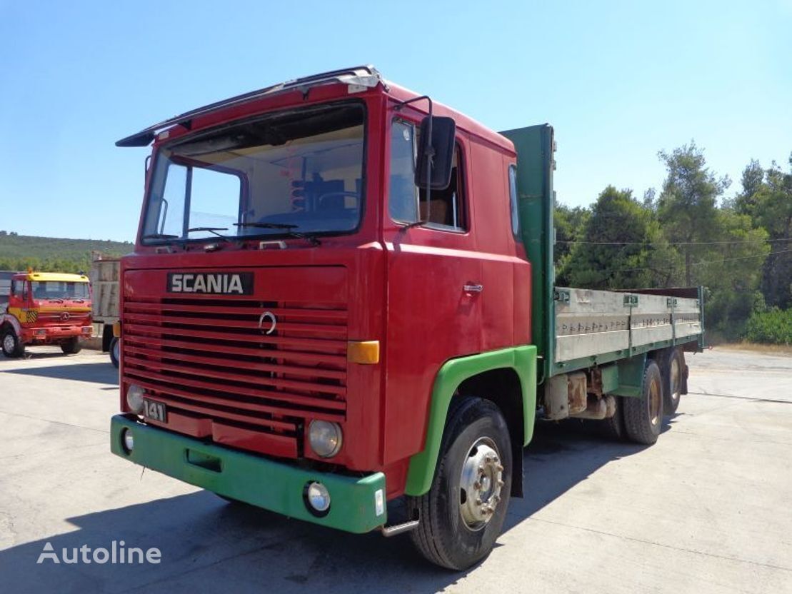 Scania LB141 V8  kamion s ravnom platformom - Autoline