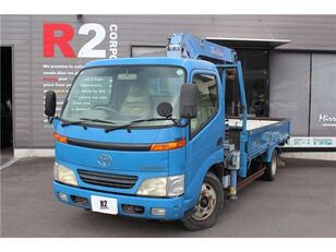 Toyota DYNA plat&oacute;s teheraut&oacute;