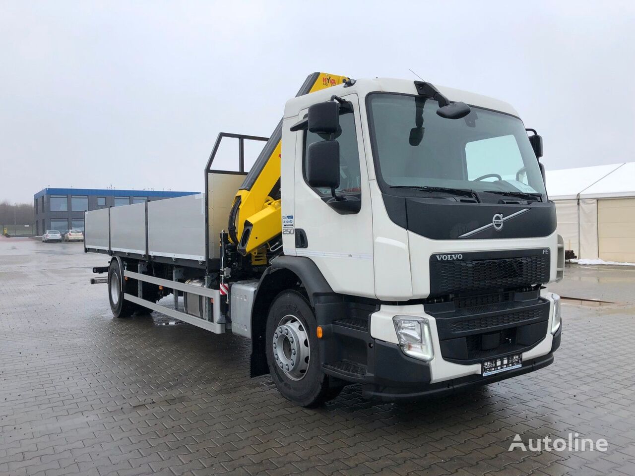 новый бортовой грузовик Volvo FE 250