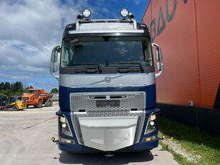 camion plateau Volvo FH 16 650 8x2*6 HMF 6020K-RC + JIB / PLATFORM L=6344 mm
