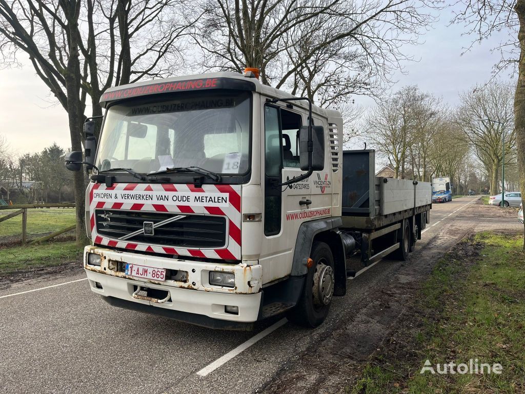 Volvo FL 6 E 23 6X2 kamion s ravnom platformom