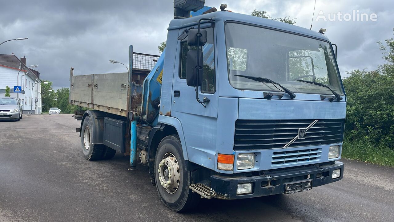 camion plateau Volvo FL10