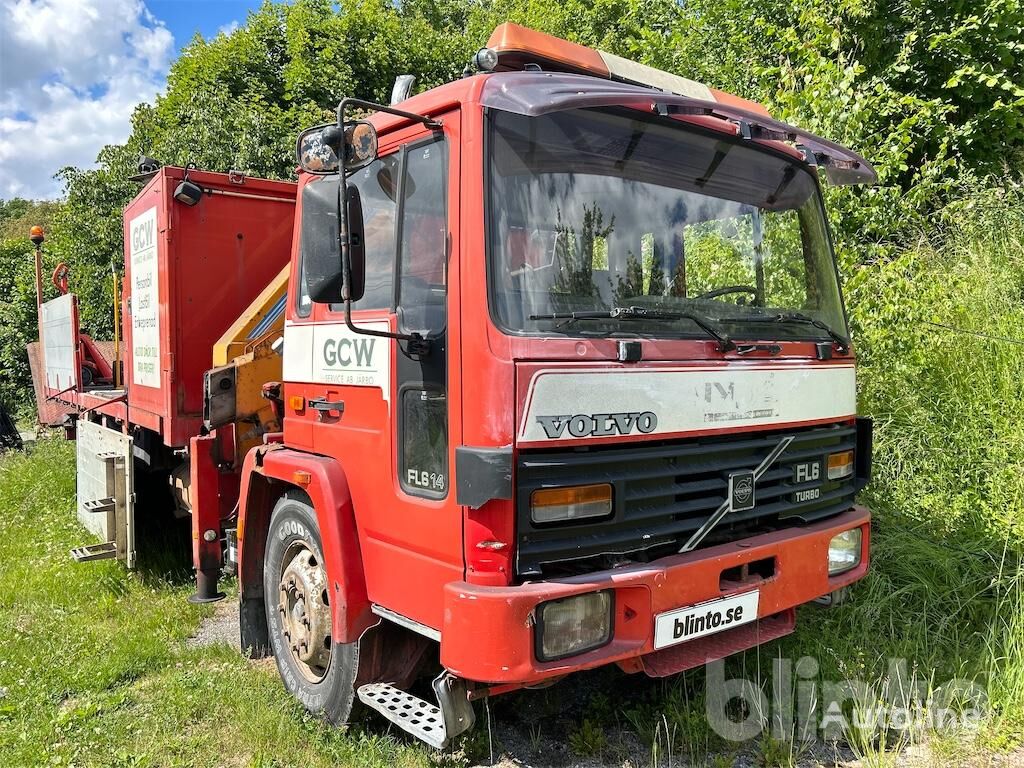 truk flatbed Volvo FL614 4X2 AVKORTAD