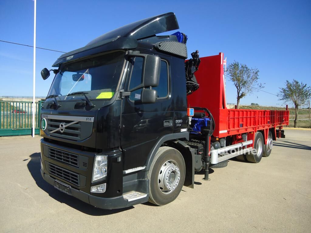 камион со рамна платформа Volvo FM 330