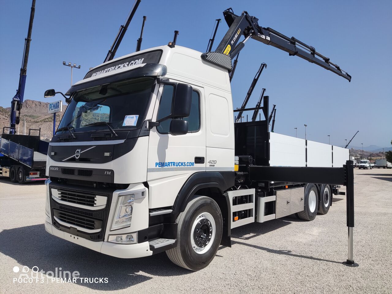 Volvo FM 420  flatbed truck