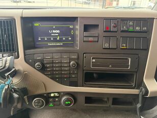 بيع شاحنة مسطحة Volvo FM 420 6x4 BAUSTOFF + KRAN PALFINGER PK18502 SH B (3x) - ROTATOR - صورة 17 | Autoline QA شاحنة مسطحة Volvo FM 420 6x4 BAUSTOFF + KRAN PALFINGER PK18502 SH B (3x) - ROTATOR | صورة 17 - Autoline