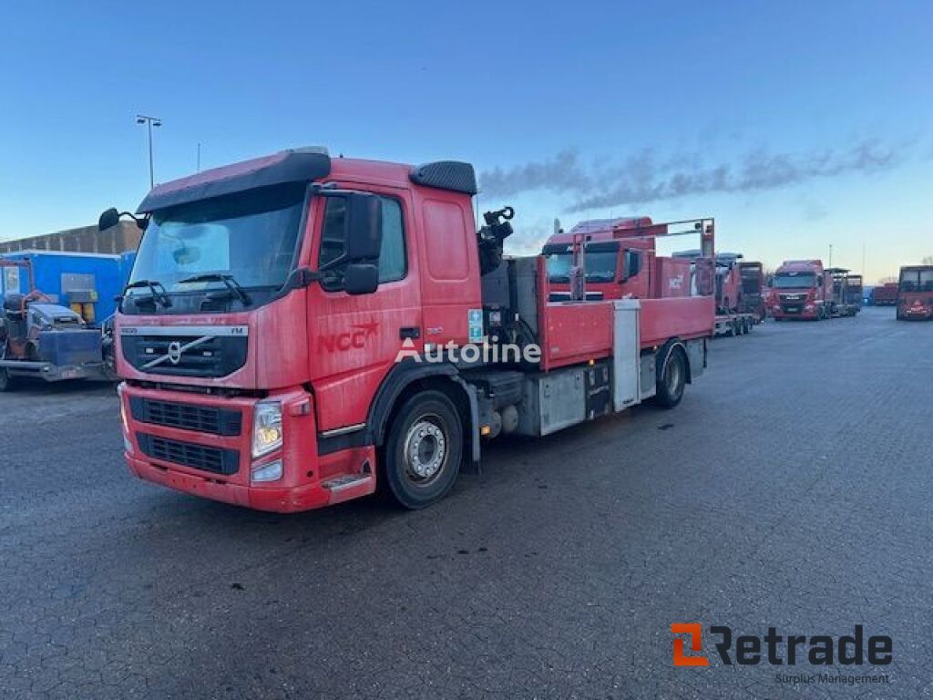 camion plateau Volvo FM330 4x2