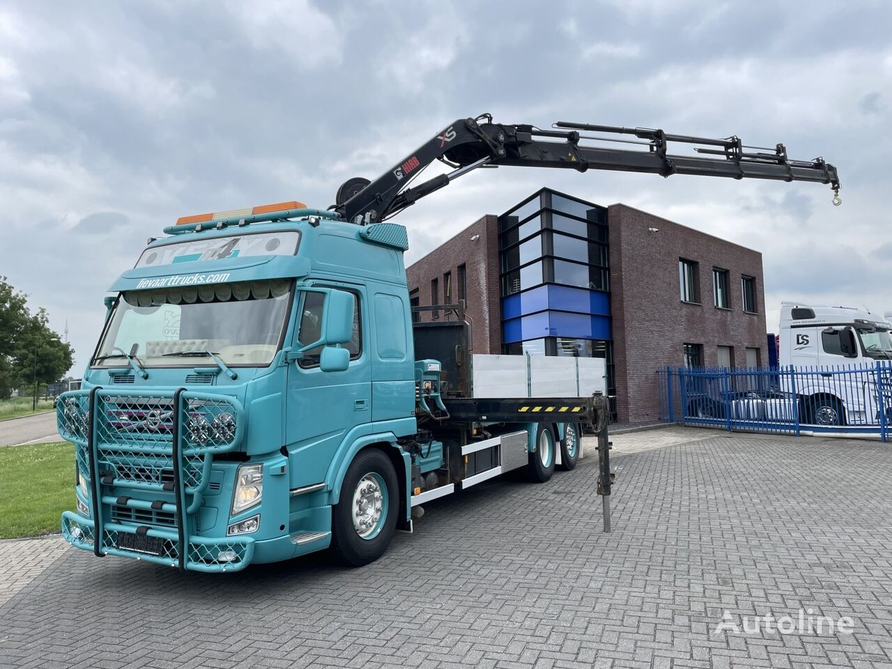 бортовой грузовик Volvo FM450