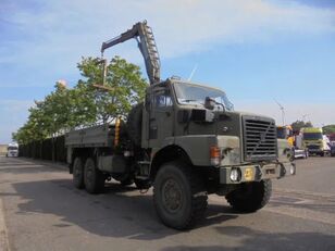 Volvo N 10 6X6 L + FASSI フラットベッドトラック