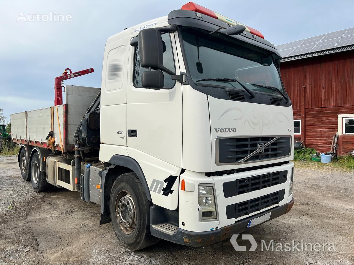 Volvo TFH 400 kamion s ravnom platformom