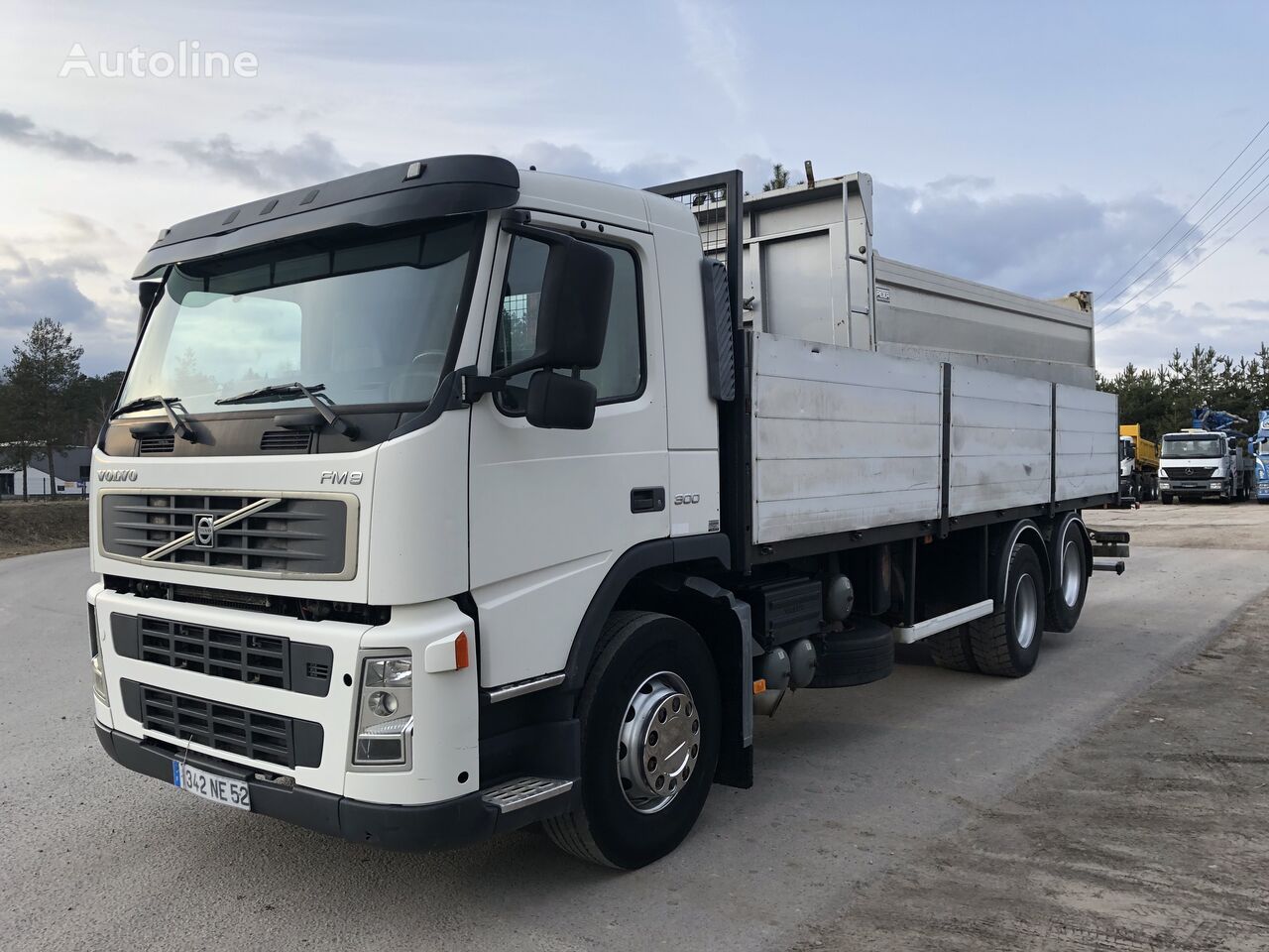 dropside camion Volvo fm 12 300 KM 6x2 burty