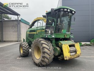 John Deere 7500 forage harvester