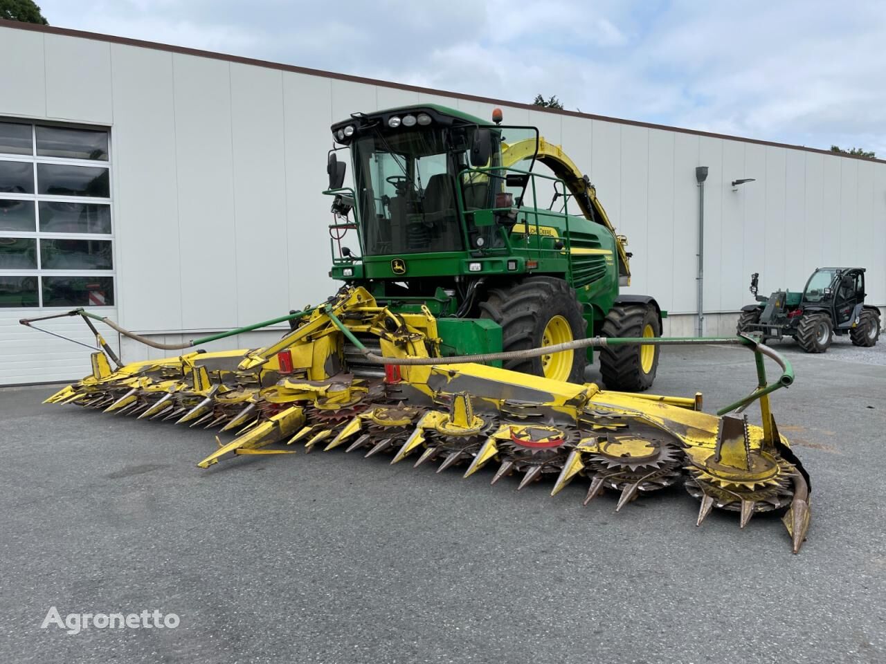 John Deere 7980 i forage harvester