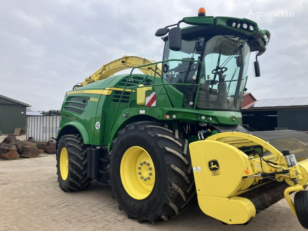 John Deere 8300 forage harvester