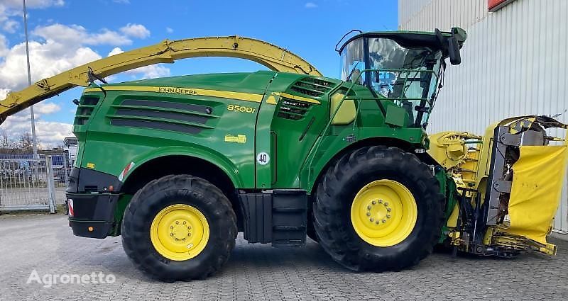 silokombajn John Deere 8500