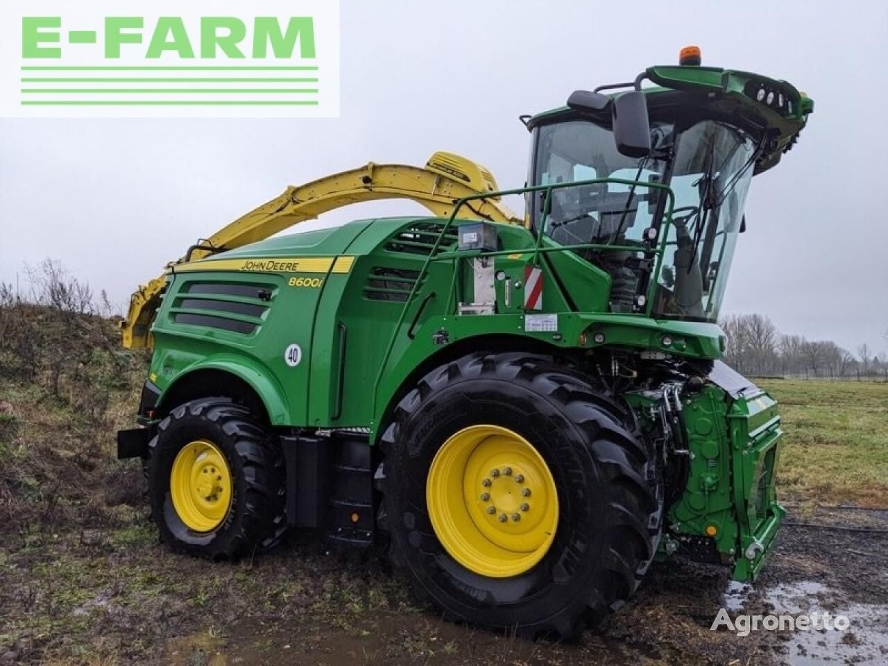 John Deere 8600i forage harvester