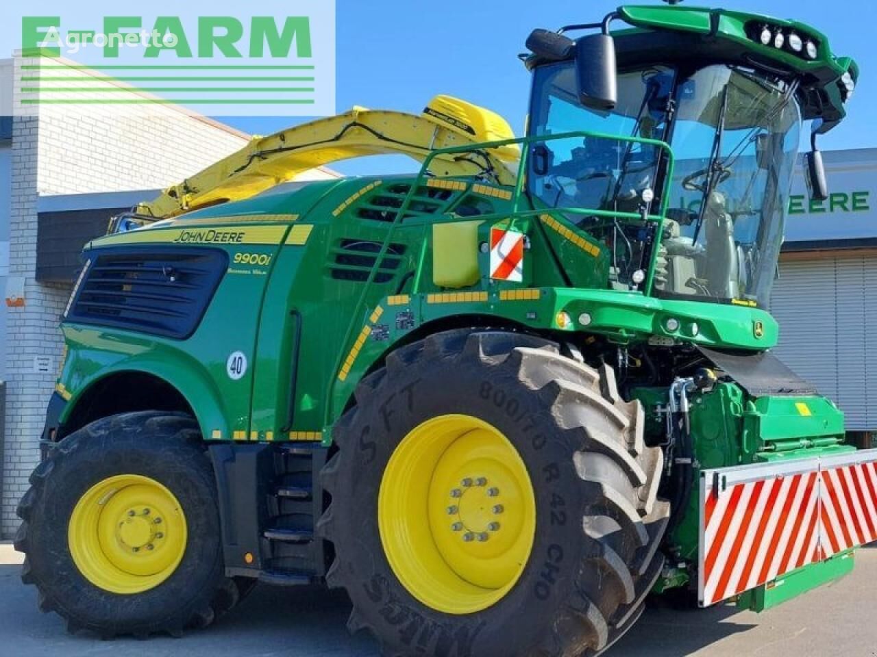 John Deere 9900 i forage harvester