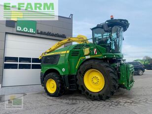 John Deere 9900 i forage harvester