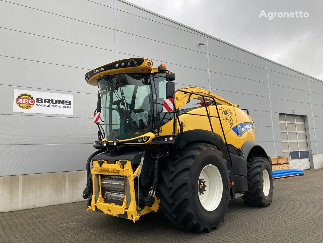 New Holland FR550 forage harvester