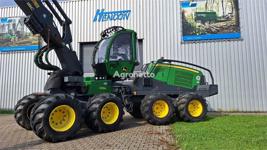 John Deere 1170G harvester