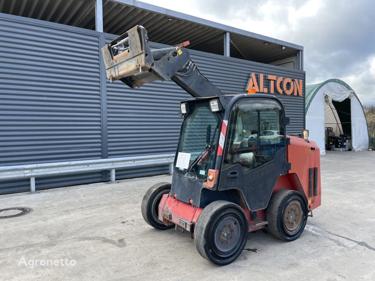 tractor forestier JCB R260