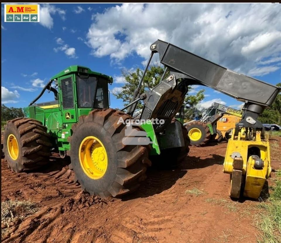 John Deere 948L skidder