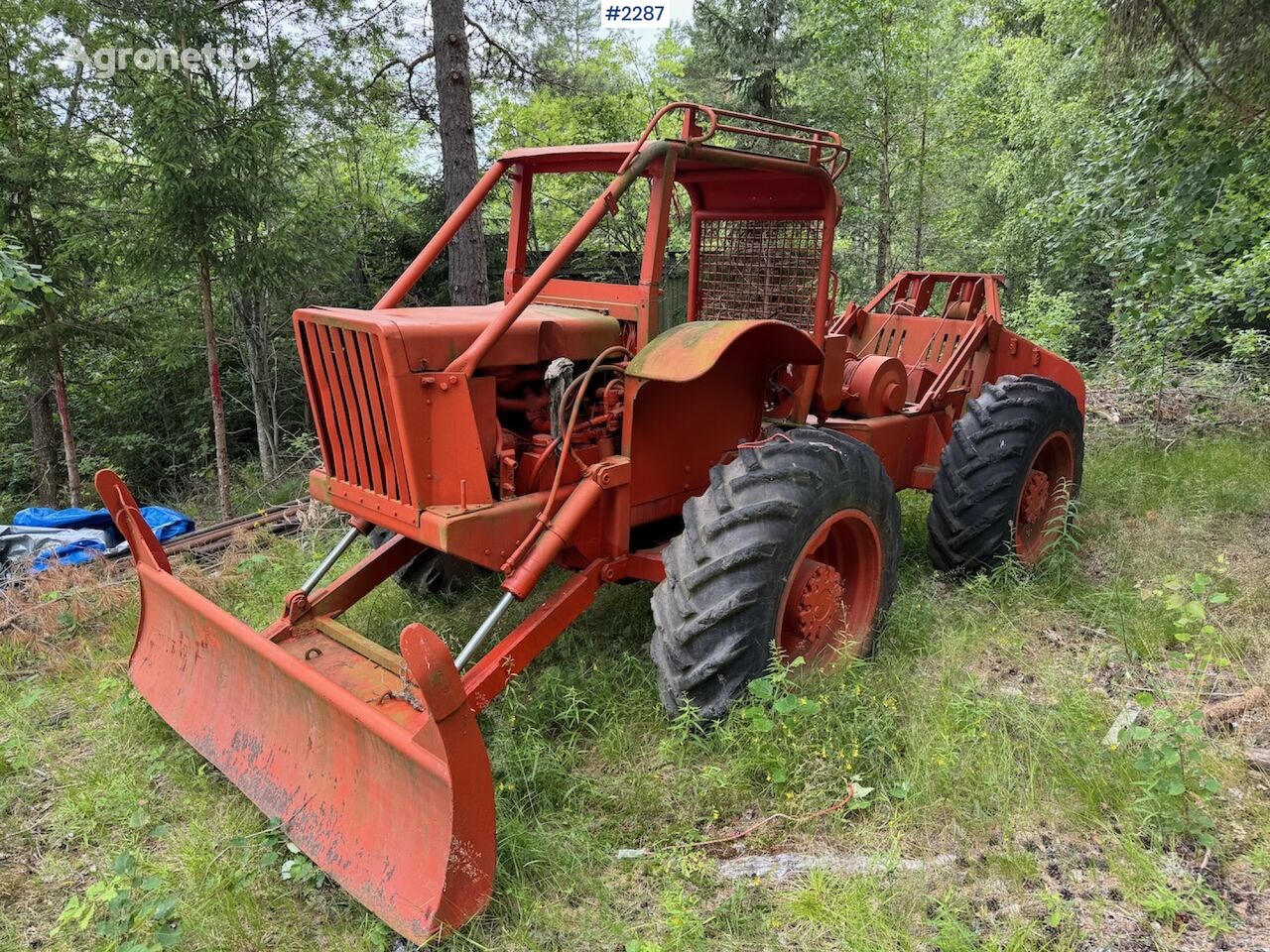 Kockum 821 tractor forestal