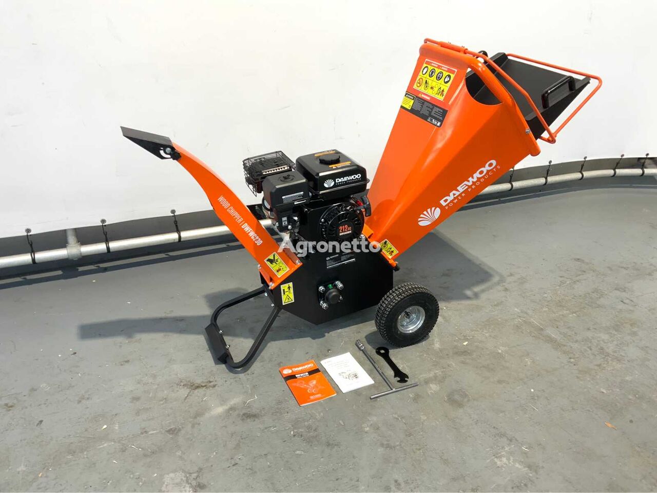 Daewoo DWFWC230 wood chipper