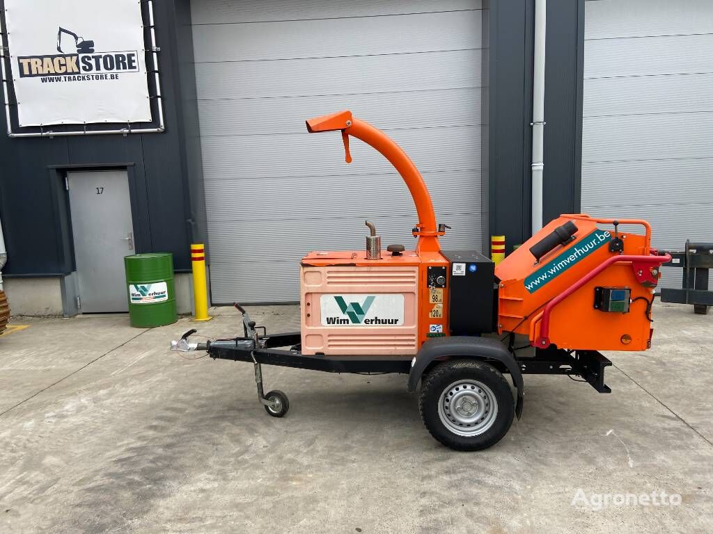 Timberwolf TW230/DHB wood chipper