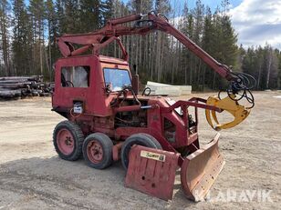 forwarder Skotare Bamse med spetsplog och transportvagn