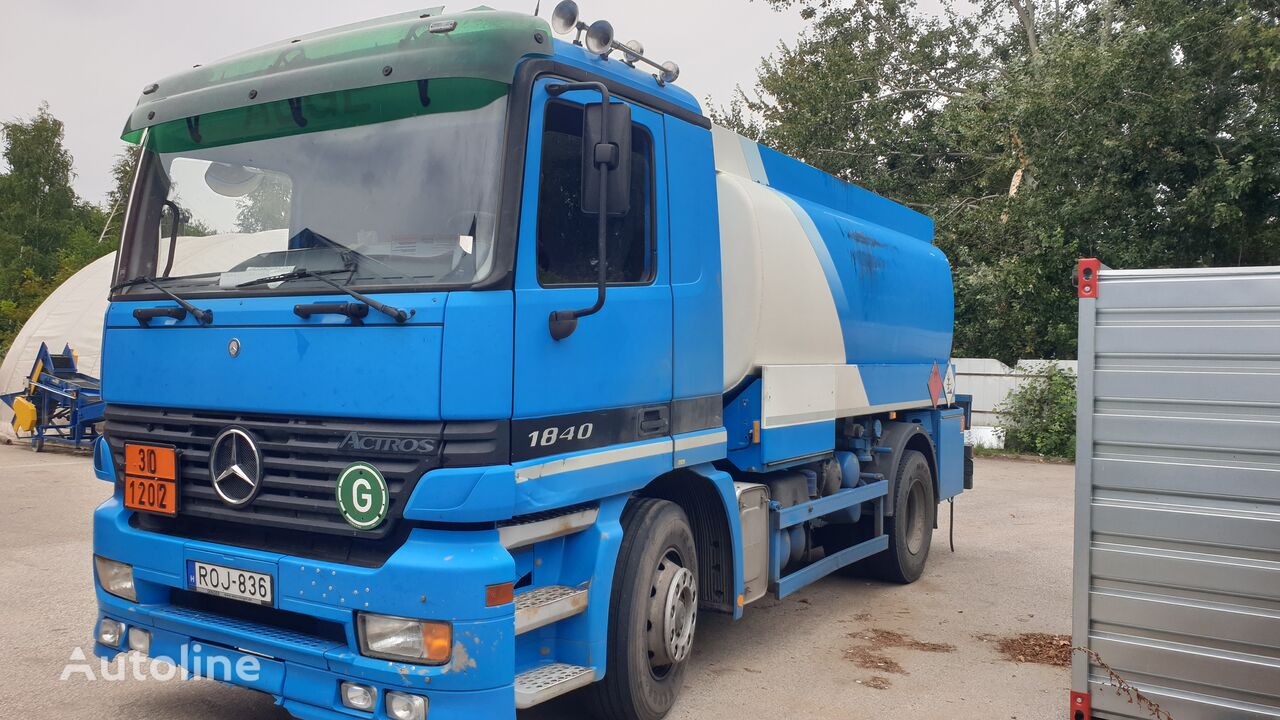 Mercedes-Benz 1840 fuel truck