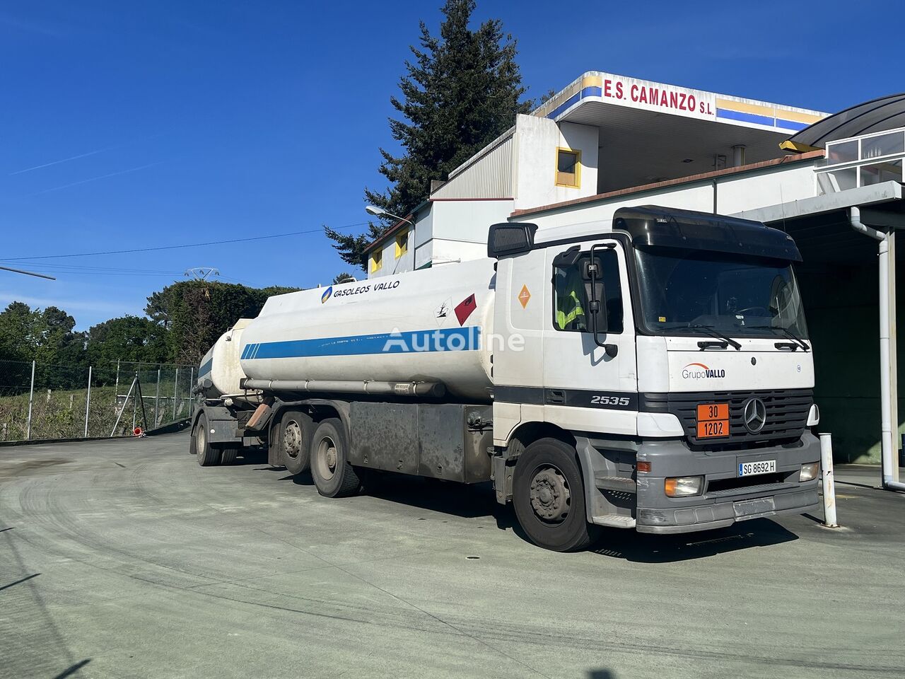 تانکر حمل بنزین Mercedes-Benz ACTROS 2535L + مخزن سوخت